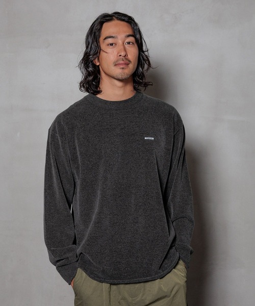 HEREIAM(ヘレイアム)の「【HEREIAM】ユニセックス/ムースモールクルーネックニット(ニット/セーター・メンズ・インディゴブルー/ベージュ系/チャコール・MEDIUM/LARGE)」の2枚目の写真