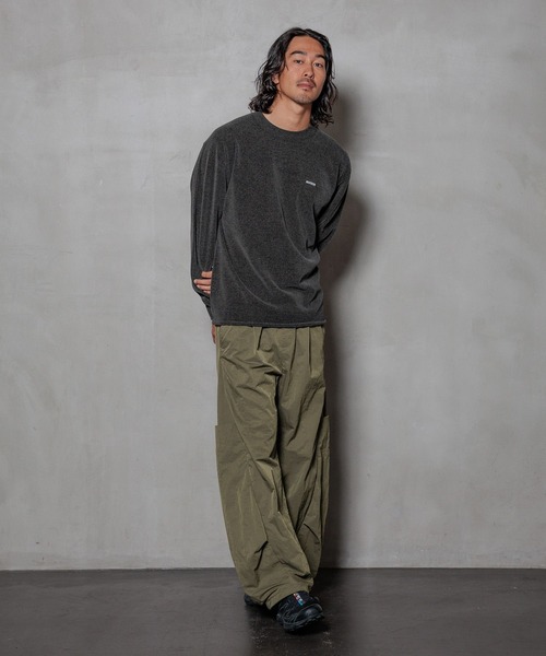 HEREIAM(ヘレイアム)の「【HEREIAM】ユニセックス/ムースモールクルーネックニット(ニット/セーター・メンズ・インディゴブルー/ベージュ系/チャコール・MEDIUM/LARGE)」の5枚目の写真