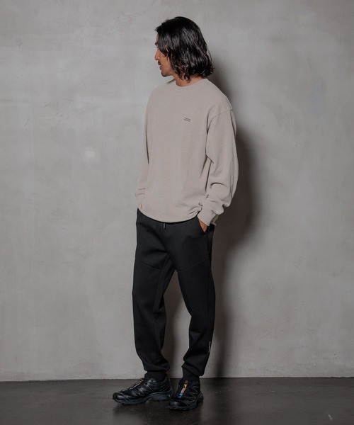 HEREIAM(ヘレイアム)の「【HEREIAM】ユニセックス/ムースモールクルーネックニット(ニット/セーター・メンズ・インディゴブルー/ベージュ系/チャコール・MEDIUM/LARGE)」の11枚目の写真