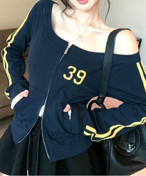 SHEENA(シーナ)の「【秋冬新作】ラインスリーブダブルジップオフショルトップス(Tシャツ/カットソー・レディース・ネイビー/ブラック・M)」の6枚目の写真