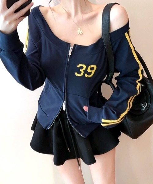 SHEENA(シーナ)の「【秋冬新作】ラインスリーブダブルジップオフショルトップス(Tシャツ/カットソー・レディース・ネイビー/ブラック・M)」の8枚目の写真