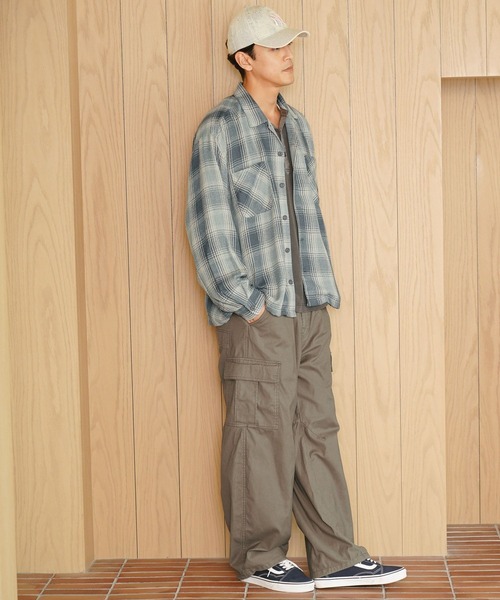 BAYFLOW(ベイフロー)の「【ストレッチ・軽量】ワイドバレルカーゴパンツ(カーゴパンツ・メンズ・ブラック/カーキ/グレー・MEDIUM/LARGE)」の4枚目の写真