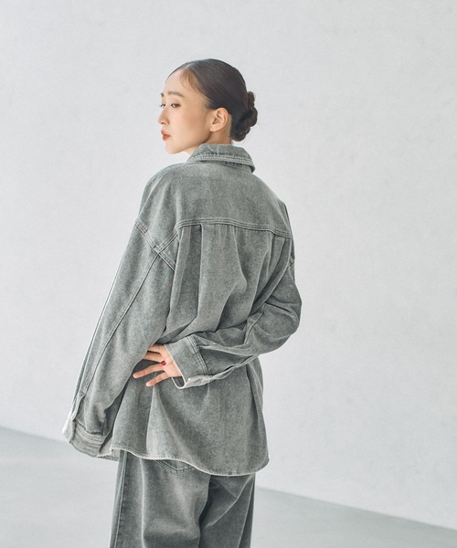 LEPSIM(レプシィム)の「MOUL/デニム長袖シャツ 582340(シャツ/ブラウス・レディース・ネイビー/グレー/ブルー・FREE)」の17枚目の写真