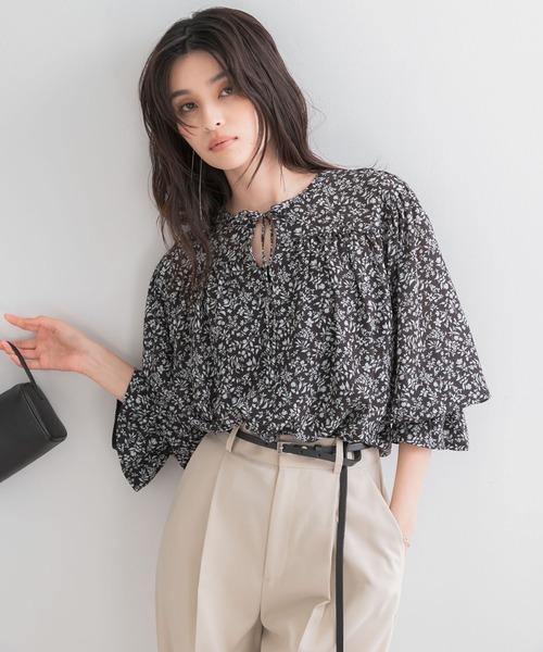 URBAN RESEARCH ROSSO WOMEN（アーバンリサーチ　ロッソ）の「スモールフラワープリントブラウス（シャツ/ブラウス・レディース・ブラック系その他/イエロー・FREE）」の5枚目の写真