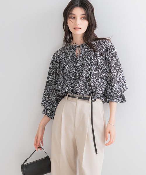URBAN RESEARCH ROSSO WOMEN（アーバンリサーチ　ロッソ）の「スモールフラワープリントブラウス（シャツ/ブラウス・レディース・ブラック系その他/イエロー・FREE）」の7枚目の写真