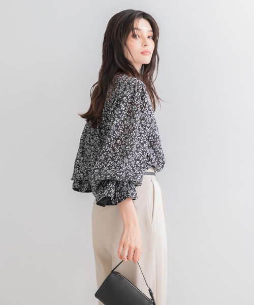 URBAN RESEARCH ROSSO WOMEN（アーバンリサーチ　ロッソ）の「スモールフラワープリントブラウス（シャツ/ブラウス・レディース・ブラック系その他/イエロー・FREE）」の8枚目の写真