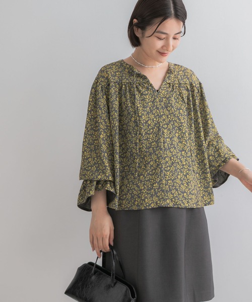 URBAN RESEARCH ROSSO WOMEN（アーバンリサーチ　ロッソ）の「スモールフラワープリントブラウス（シャツ/ブラウス・レディース・ブラック系その他/イエロー・FREE）」の10枚目の写真