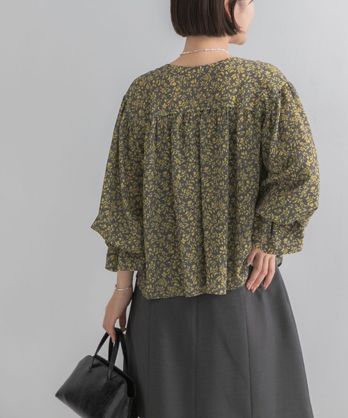 URBAN RESEARCH ROSSO WOMEN（アーバンリサーチ　ロッソ）の「スモールフラワープリントブラウス（シャツ/ブラウス・レディース・ブラック系その他/イエロー・FREE）」の12枚目の写真