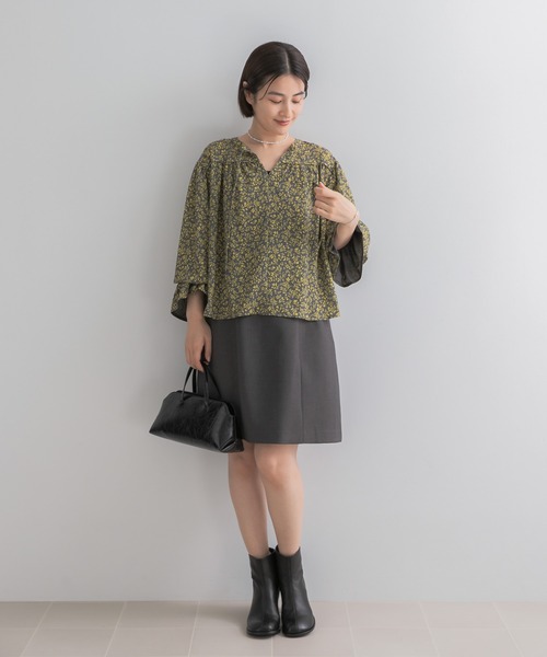 URBAN RESEARCH ROSSO WOMEN（アーバンリサーチ　ロッソ）の「スモールフラワープリントブラウス（シャツ/ブラウス・レディース・ブラック系その他/イエロー・FREE）」の13枚目の写真