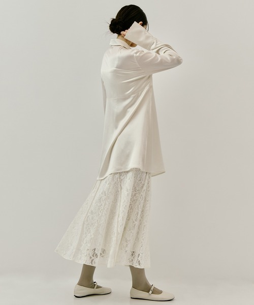 FETICO(フェティコ)の「【FETICO/フェティコ】《STUDIOUS別注》 EMBROIDERY SATIN SHIRT(シャツ/ブラウス・レディース・ホワイト/ブラック・FREE)」の4枚目の写真