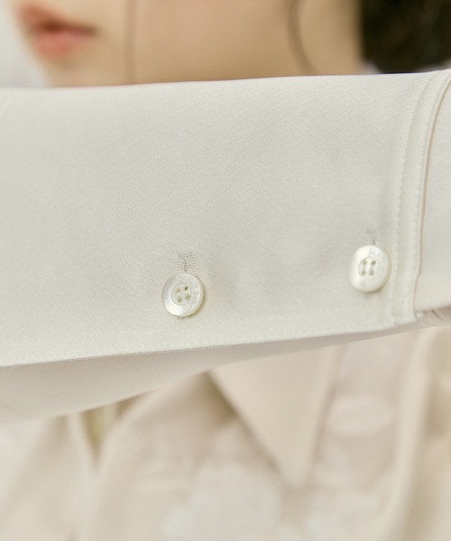 FETICO(フェティコ)の「【FETICO/フェティコ】《STUDIOUS別注》 EMBROIDERY SATIN SHIRT(シャツ/ブラウス・レディース・ホワイト/ブラック・FREE)」の10枚目の写真
