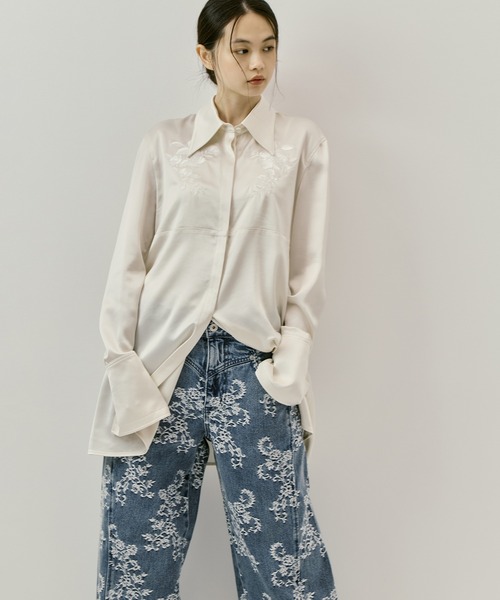 FETICO(フェティコ)の「【FETICO/フェティコ】《STUDIOUS別注》 EMBROIDERY SATIN SHIRT(シャツ/ブラウス・レディース・ホワイト/ブラック・FREE)」の14枚目の写真