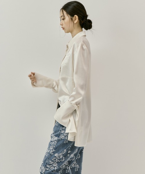 FETICO(フェティコ)の「【FETICO/フェティコ】《STUDIOUS別注》 EMBROIDERY SATIN SHIRT(シャツ/ブラウス・レディース・ホワイト/ブラック・FREE)」の15枚目の写真