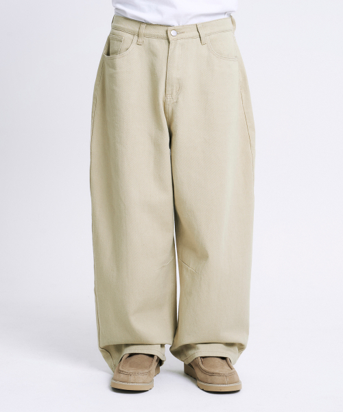 MOOVN(ムブン)の「カーブドワイドチノパンツ ベージュ(その他パンツ・レディース・その他・SMALL/MEDIUM/LARGE)」の1枚目の写真