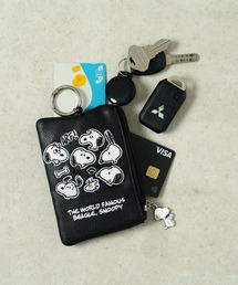 SNOOPY（スヌーピー）の「"09"≪PEANUTS≫どっちにも伸びーる キーリール付き 2ポケット フェイクレザー 刺繍 パスポーチ（パスケース）」