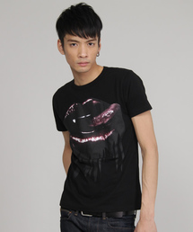 LIPPS TEE