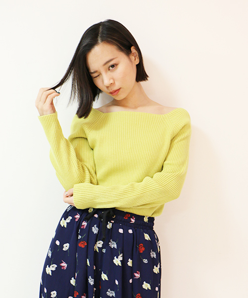 DOUBLE NAME（ダブルネーム）の「２ＷＡＹリブニットプルオーバー（ニット/セーター・レディース・ブラック/レッド/オフホワイト/杢グレー/イエロー・FREE）」の5枚目の写真