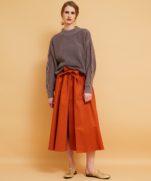 Ameri（アメリ）の「【STUDIOUS×AMERI】別注NATALIE 2WAY FLARE SKIRT（スカート・レディース・オレンジ/ネイビー・FREE）」の16枚目の写真