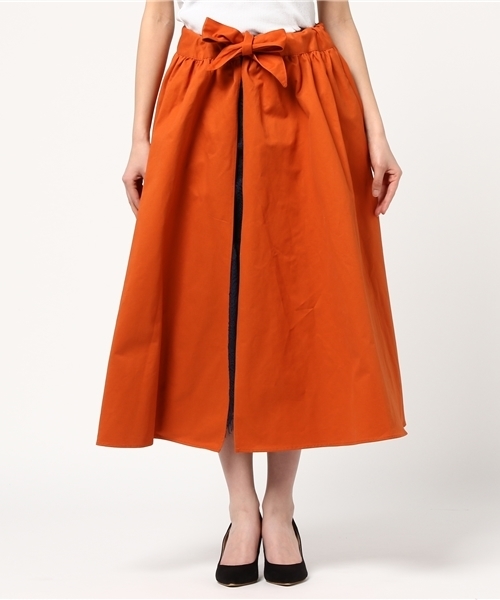 Ameri（アメリ）の「【STUDIOUS×AMERI】別注NATALIE 2WAY FLARE SKIRT（スカート・レディース・オレンジ/ネイビー・FREE）」の3枚目の写真