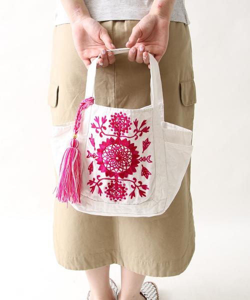 coen（コーエン）の「【『リンネル』6月号掲載・Market】エンブロイダリーミニトートバッグ（トートバッグ・レディース・ブラック/ピンク/コバルトブルー・FREE）」の15枚目の写真