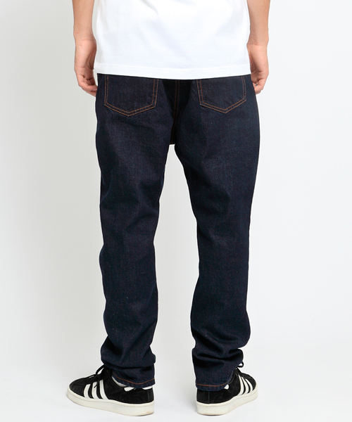 XLARGE（エクストララージ）の「CUSTOM  FIT JEAN（デニムパンツ・メンズ・インディゴブルー・30inch/32inch/34inch/36inch）」の2枚目の写真