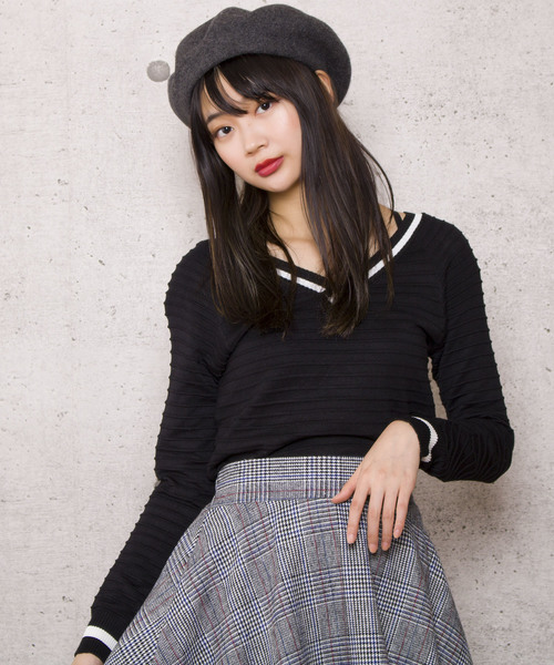 LUGG NAGG(ラグナグ)の「【Jewelobe/ ジュエローブ】タック編み Vネックニットトップス(ニット/セーター・レディース・ブラック/レッド/ブルー/グリーン・FREE)」の10枚目の写真