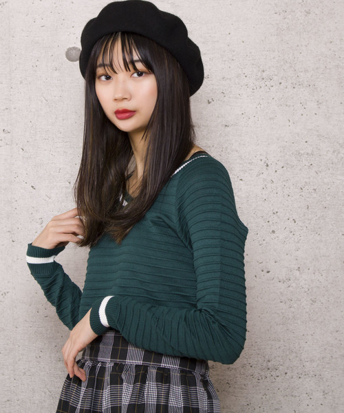 LUGG NAGG(ラグナグ)の「【Jewelobe/ ジュエローブ】タック編み Vネックニットトップス(ニット/セーター・レディース・ブラック/レッド/ブルー/グリーン・FREE)」の12枚目の写真