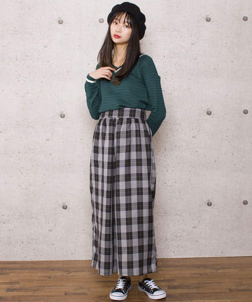 LUGG NAGG(ラグナグ)の「【Jewelobe/ ジュエローブ】タック編み Vネックニットトップス(ニット/セーター・レディース・ブラック/レッド/ブルー/グリーン・FREE)」の17枚目の写真