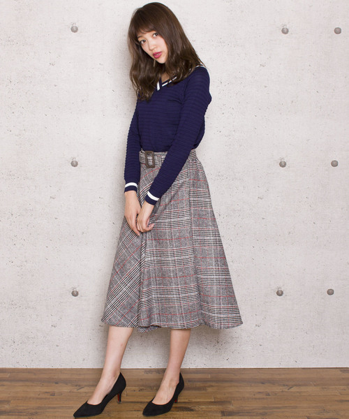 LUGG NAGG(ラグナグ)の「【Jewelobe/ ジュエローブ】タック編み Vネックニットトップス(ニット/セーター・レディース・ブラック/レッド/ブルー/グリーン・FREE)」の14枚目の写真