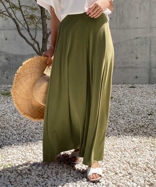 KOBE LETTUCE（コウベレタス）の「[ロング丈・マキシ丈]カットソーマキシフレアスカート（スカート・レディース・ブラック/ベージュ/ネイビー/オレンジ/ミント/モカ/イエロー系/チャコール/カーキ/グレー系1/ブラウン系/ブルー/プラム/ブルー系/テラコッタ/グレー系・2/1/L2/L1）」の9枚目の写真