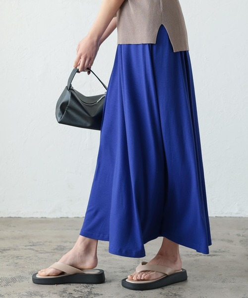 KOBE LETTUCE（コウベレタス）の「[ロング丈・マキシ丈]カットソーマキシフレアスカート（スカート・レディース・ブラック/ベージュ/ネイビー/オレンジ/ミント/モカ/イエロー系/チャコール/カーキ/グレー系1/ブラウン系/ブルー/プラム/ブルー系/テラコッタ/グレー系・2/1/L2/L1）」の12枚目の写真