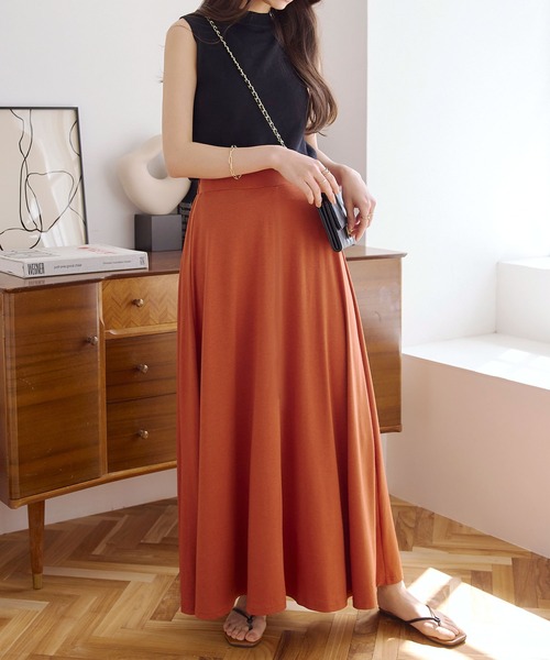KOBE LETTUCE（コウベレタス）の「[ロング丈・マキシ丈]カットソーマキシフレアスカート（スカート・レディース・ブラック/ベージュ/ネイビー/オレンジ/ミント/モカ/イエロー系/チャコール/カーキ/グレー系1/ブラウン系/ブルー/プラム/ブルー系/テラコッタ/グレー系・2/1/L2/L1）」の21枚目の写真