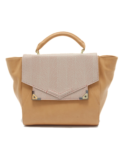 Soareak（ソアリーク）の「【DANIELLE NICOLE】JADIA SATCHEL（ショルダーバッグ・レディース・ブラック/ライトピンク・FREE）」の2枚目の写真