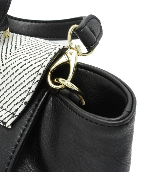 Soareak（ソアリーク）の「【DANIELLE NICOLE】JADIA SATCHEL（ショルダーバッグ・レディース・ブラック/ライトピンク・FREE）」の6枚目の写真