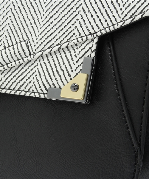 Soareak（ソアリーク）の「【DANIELLE NICOLE】JADIA SATCHEL（ショルダーバッグ・レディース・ブラック/ライトピンク・FREE）」の7枚目の写真