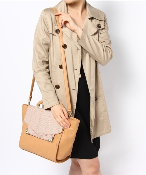 Soareak（ソアリーク）の「【DANIELLE NICOLE】JADIA SATCHEL（ショルダーバッグ・レディース・ブラック/ライトピンク・FREE）」の8枚目の写真