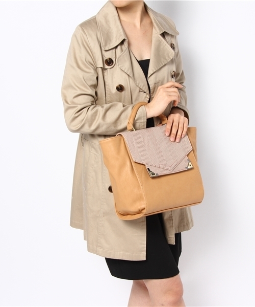 Soareak（ソアリーク）の「【DANIELLE NICOLE】JADIA SATCHEL（ショルダーバッグ・レディース・ブラック/ライトピンク・FREE）」の9枚目の写真