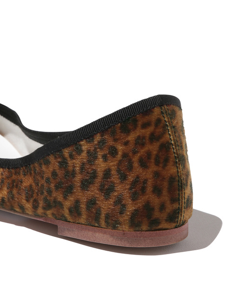 ADAM ET ROPE'(アダムエロペ)の「アニマルバレエ(バレエシューズ・レディース・ブラック/ベージュ・22.5cm/23.5cm/24.5cm/23.0cm/24.0cm)」の7枚目の写真