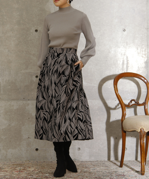 Tiara（ティアラ）の「袖ボリュームリブニット（ニット/セーター・レディース・ホワイト/ブラック/グレー系その他/パープル/ピンク/モカ/モスグリーン・FREE）」の9枚目の写真