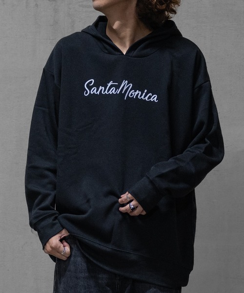 JOHN'S CLOSET（ジョンズクローゼット）の「【40I】裏起毛　プリント　ビッグシルエット プルパーカー（パーカー・メンズ・ホワイト系その他/ホワイト系その他2/ホワイト系その他3/ブラック系その他/ブラック系その他2/ブラック系その他3/ブラック系その他4/ブラック系その他5/グレー系その他/グレー系その他2/グレー系その他3/グレー系その他4/グレー系その他5/グレー系その他6/ベージュ系その他/ベージュ系その他2/ブルー系その他/ブルー系その他2/ピンク系その他/ピンク系その他2・MEDIUM/LARGE/X-LARGE）」の5枚目の写真