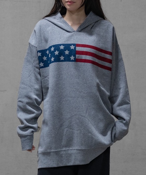 JOHN'S CLOSET（ジョンズクローゼット）の「【40I】裏起毛　プリント　ビッグシルエット プルパーカー（パーカー・メンズ・ホワイト系その他/ホワイト系その他2/ホワイト系その他3/ブラック系その他/ブラック系その他2/ブラック系その他3/ブラック系その他4/ブラック系その他5/グレー系その他/グレー系その他2/グレー系その他3/グレー系その他4/グレー系その他5/グレー系その他6/ベージュ系その他/ベージュ系その他2/ブルー系その他/ブルー系その他2/ピンク系その他/ピンク系その他2・MEDIUM/LARGE/X-LARGE）」の12枚目の写真