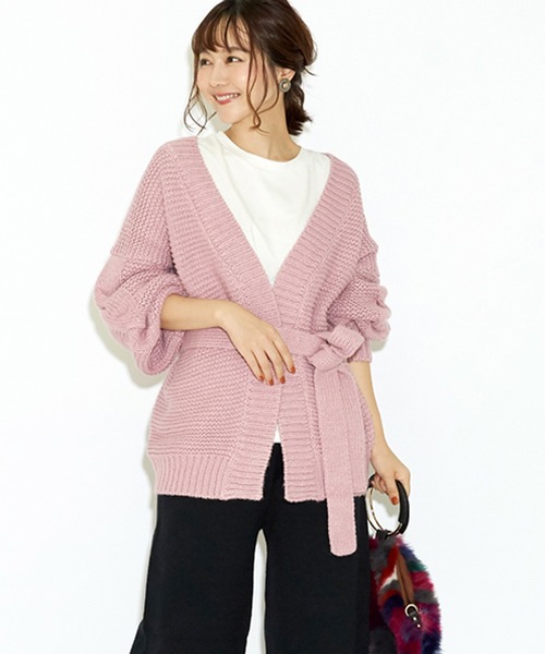 STYLEBLOCK(スタイルブロック)の「アイスランド糸ベルト付きビッグシルエットケーブルカーディガン(カーディガン/ボレロ・レディース・ブラック/ベージュ/ピンク/アイボリー/ブラウン系その他・M)」の5枚目の写真