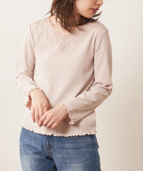 natural couture(ナチュラルクチュール)の「太レース付きインナープルオーバー(Tシャツ/カットソー・レディース・ブラック/アイボリー/ピンクベージュ/ライトベージュ・FREE)」の4枚目の写真