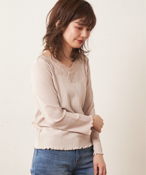 natural couture(ナチュラルクチュール)の「太レース付きインナープルオーバー(Tシャツ/カットソー・レディース・ブラック/アイボリー/ピンクベージュ/ライトベージュ・FREE)」の9枚目の写真