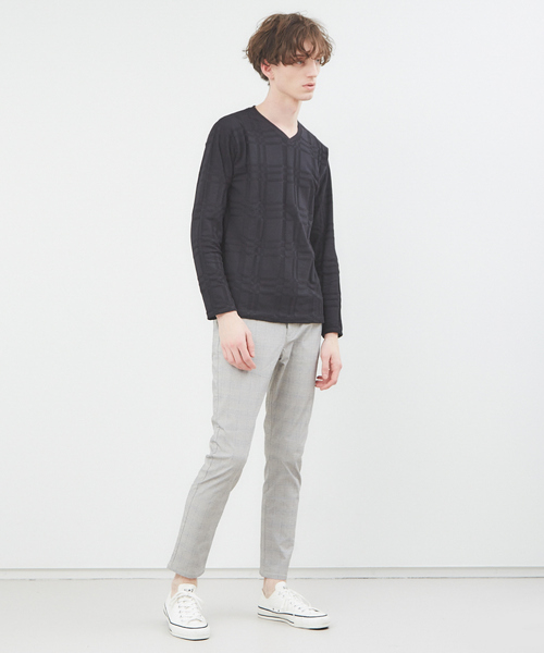 ABAHOUSE GRAY(アバハウスグレイ)の「【展開店舗限定】チェック ジャガード Vネック 長袖 Tシャツ(Tシャツ/カットソー・メンズ・ホワイト/ネイビー/ブラック/グリーン/ボルドー・46/48)」の9枚目の写真