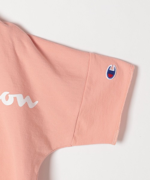 Champion(チャンピオン)の「【Champion(チャンピオン)】ワイドロゴTee(KIDS)(Tシャツ/カットソー・キッズ・ブラック/オフホワイト/ピンク・MEDIUM/LARGE/X-LARGE/XX-LARGE)」の10枚目の写真