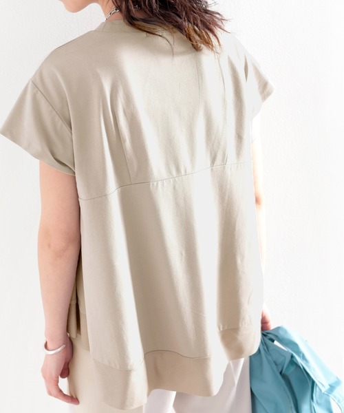 classicalelf（クラシカルエルフ）の「裾ふわり。大人レディ、裾フレアクルーネックカットソー（Tシャツ/カットソー・レディース・ブラック/カーキ/グレイッシュベージュ/ホワイト/モカ・XXX-LARGE/MEDIUM/X-LARGE）」の12枚目の写真