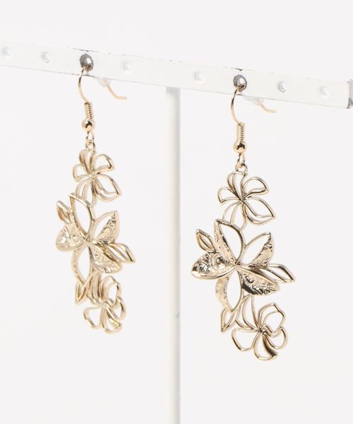 Kahiko(カヒコ)の「【Kahiko】プルメリアレイピアス(ピアス(両耳用)・レディース・シルバー/ゴールド・FREE)」の2枚目の写真