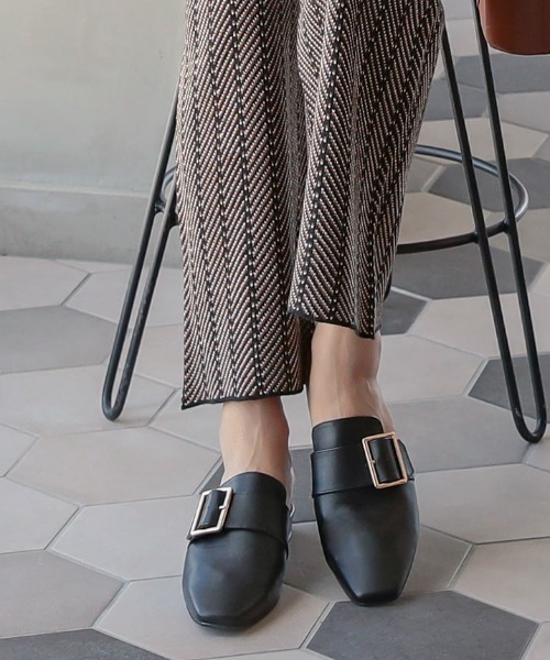 KOBE LETTUCE（コウベレタス）の「スクエアトゥバックルバブーシュ（その他シューズ・レディース・ブラック/ブラウン/ベージュ/ホワイト系その他・S/LL/M/L）」の2枚目の写真