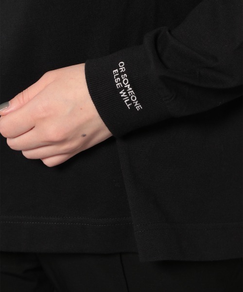 PAGEBOY(ページボーイ)の「ハイネックランダムロゴT /プリントロンT(Tシャツ/カットソー・レディース・オフホワイト/ブラック・FREE)」の14枚目の写真
